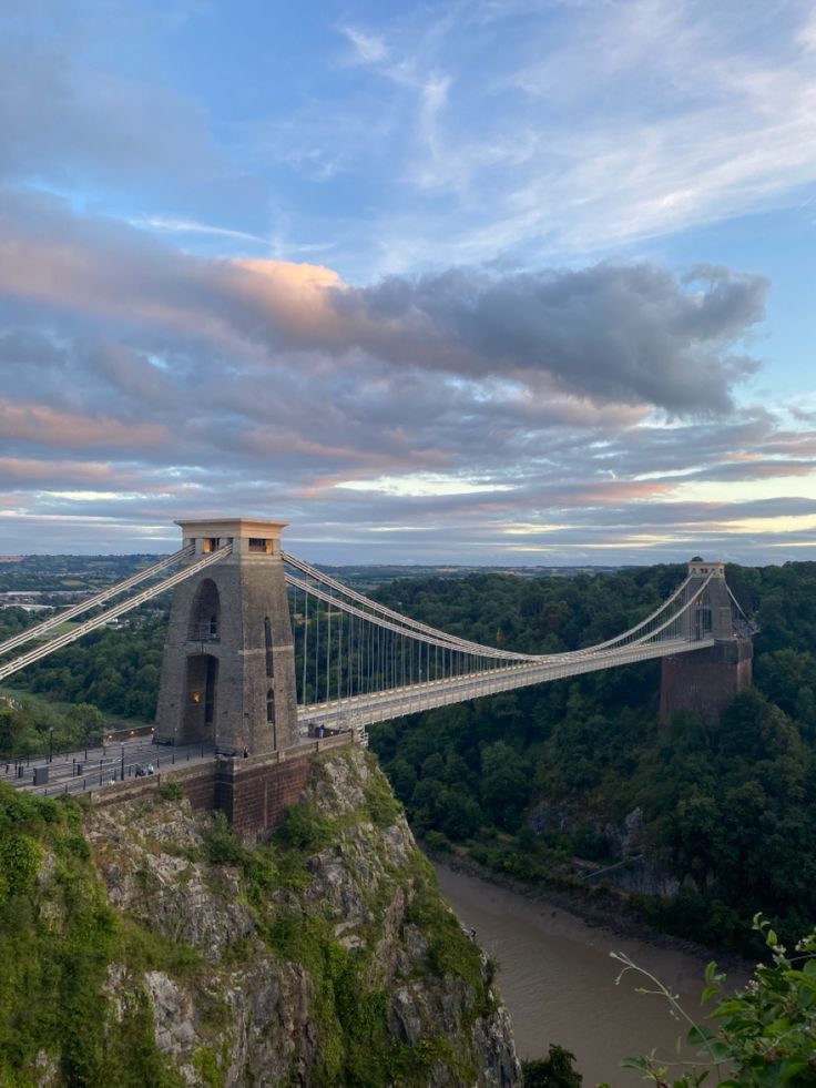 Bristol Tourism Guide: The Perfect 1-Day Itinerary